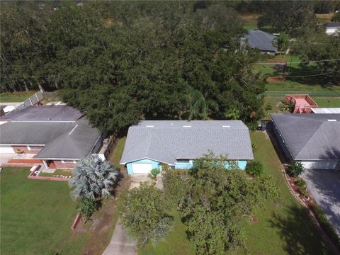 A home in WINTER HAVEN