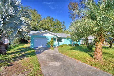 A home in WINTER HAVEN