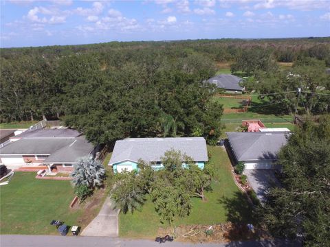 A home in WINTER HAVEN