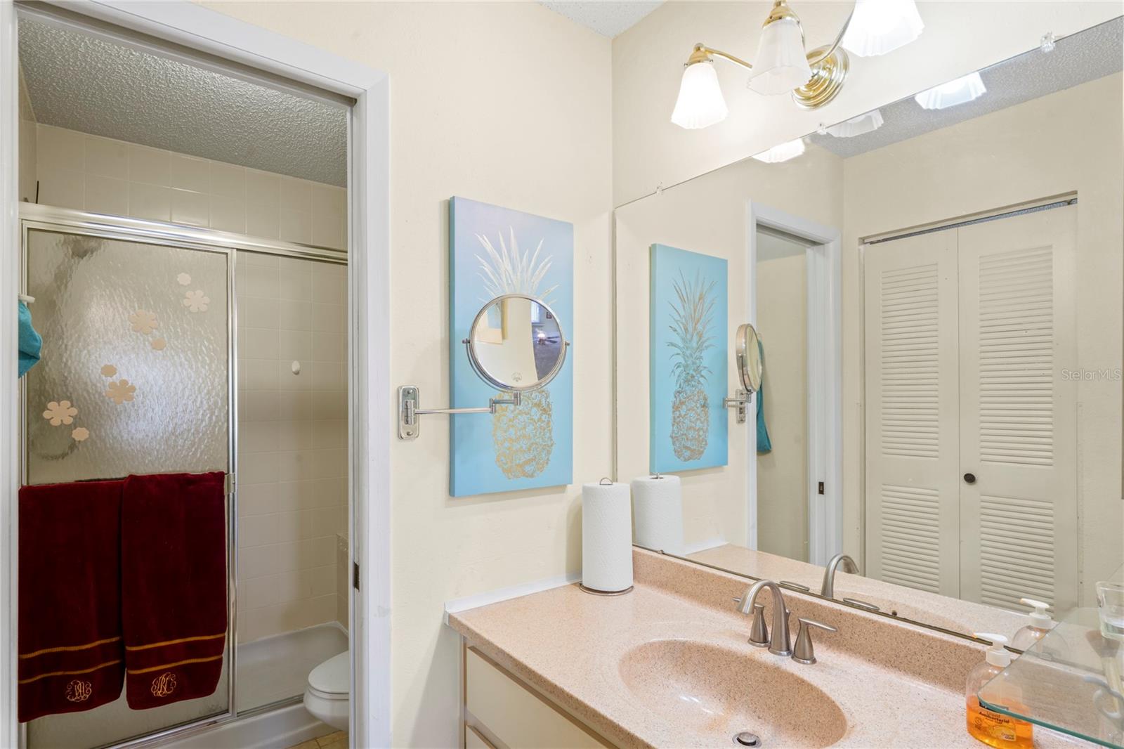 HILLSIDE CONDO - Residential