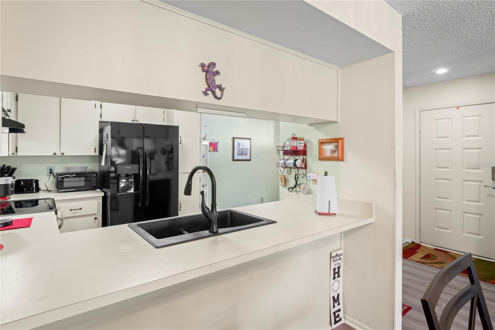HILLSIDE CONDO - Residential