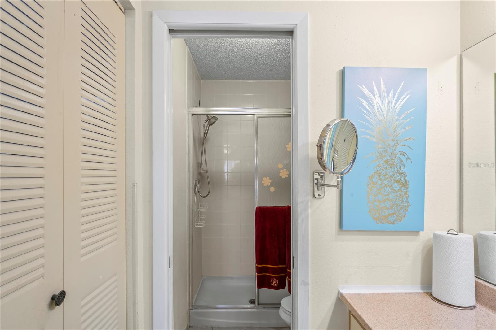 HILLSIDE CONDO - Residential