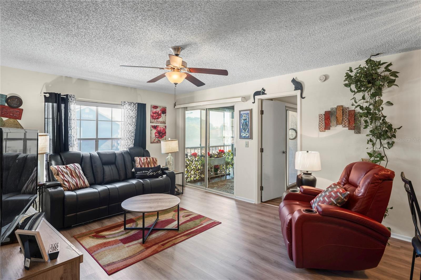 HILLSIDE CONDO - Residential