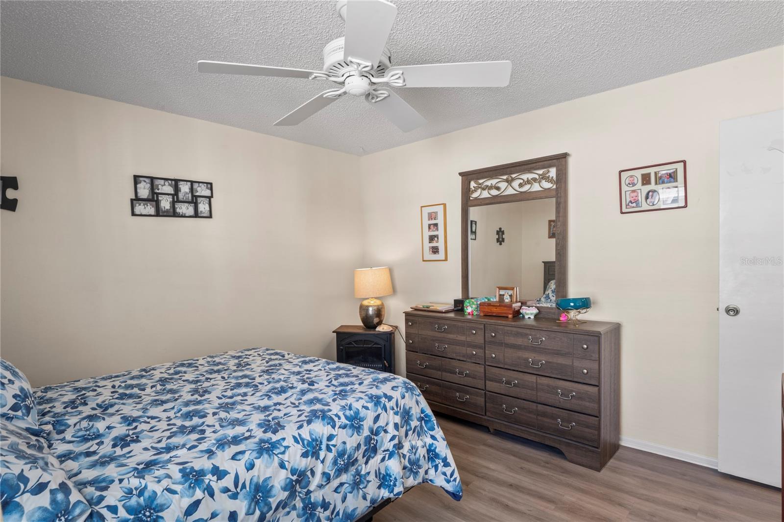 HILLSIDE CONDO - Residential