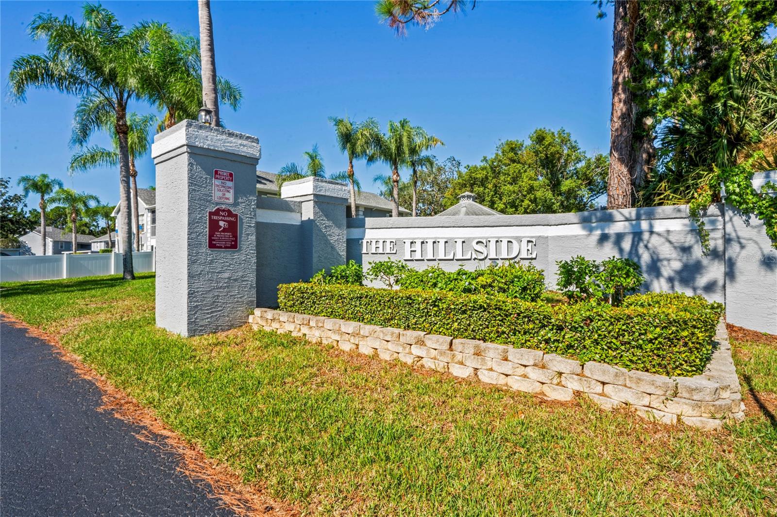 HILLSIDE CONDO - Residential