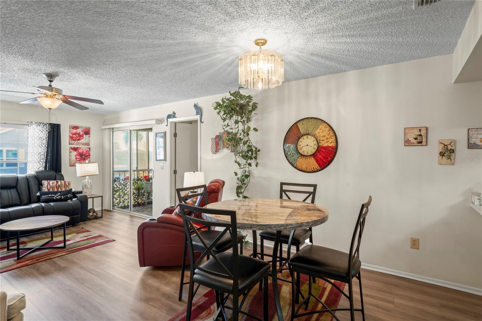 HILLSIDE CONDO - Residential