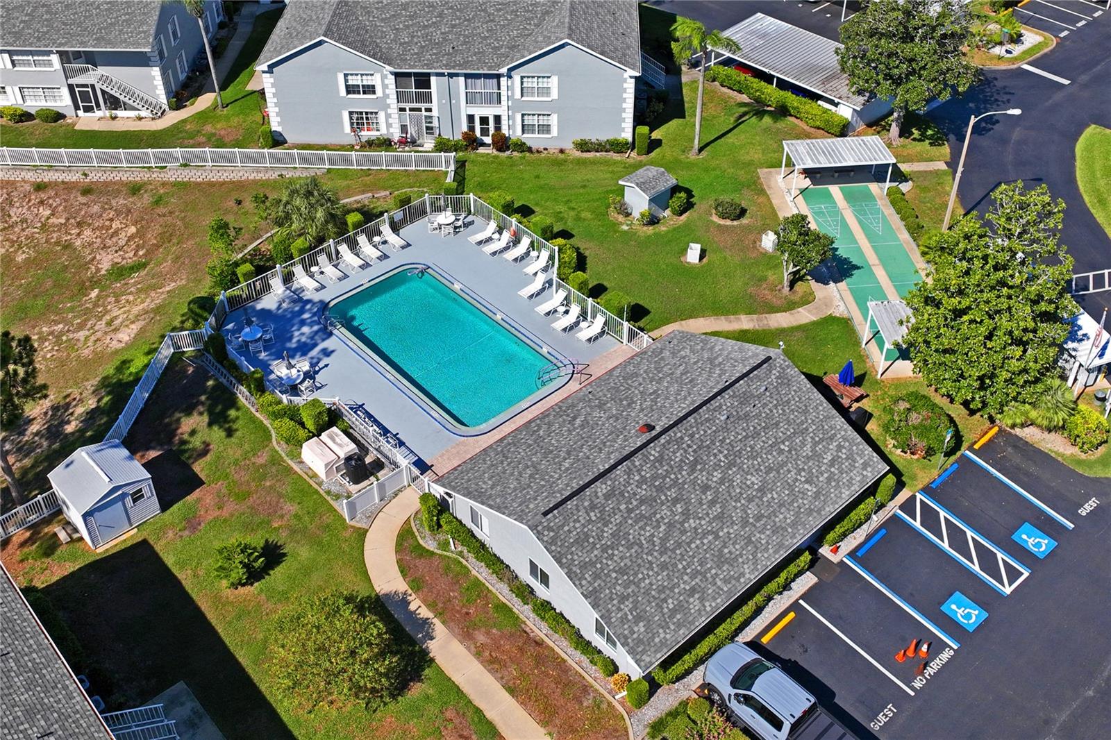 HILLSIDE CONDO - Residential