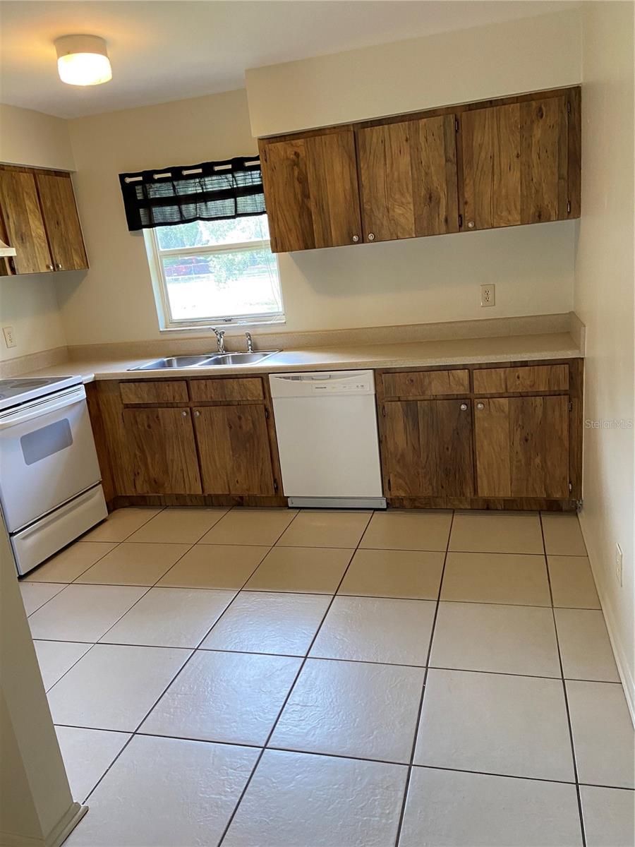 MACKEY GROVE - Residential Lease