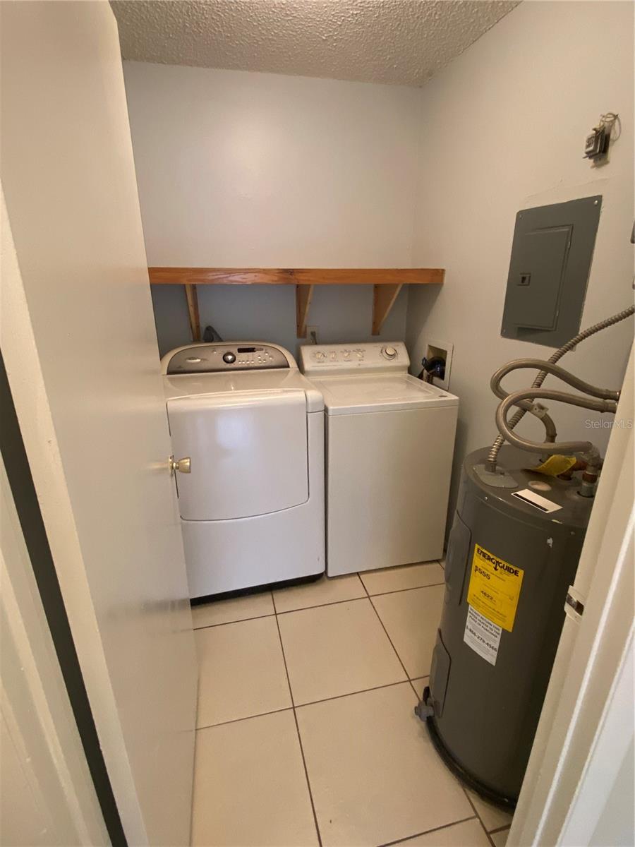 MACKEY GROVE - Residential Lease