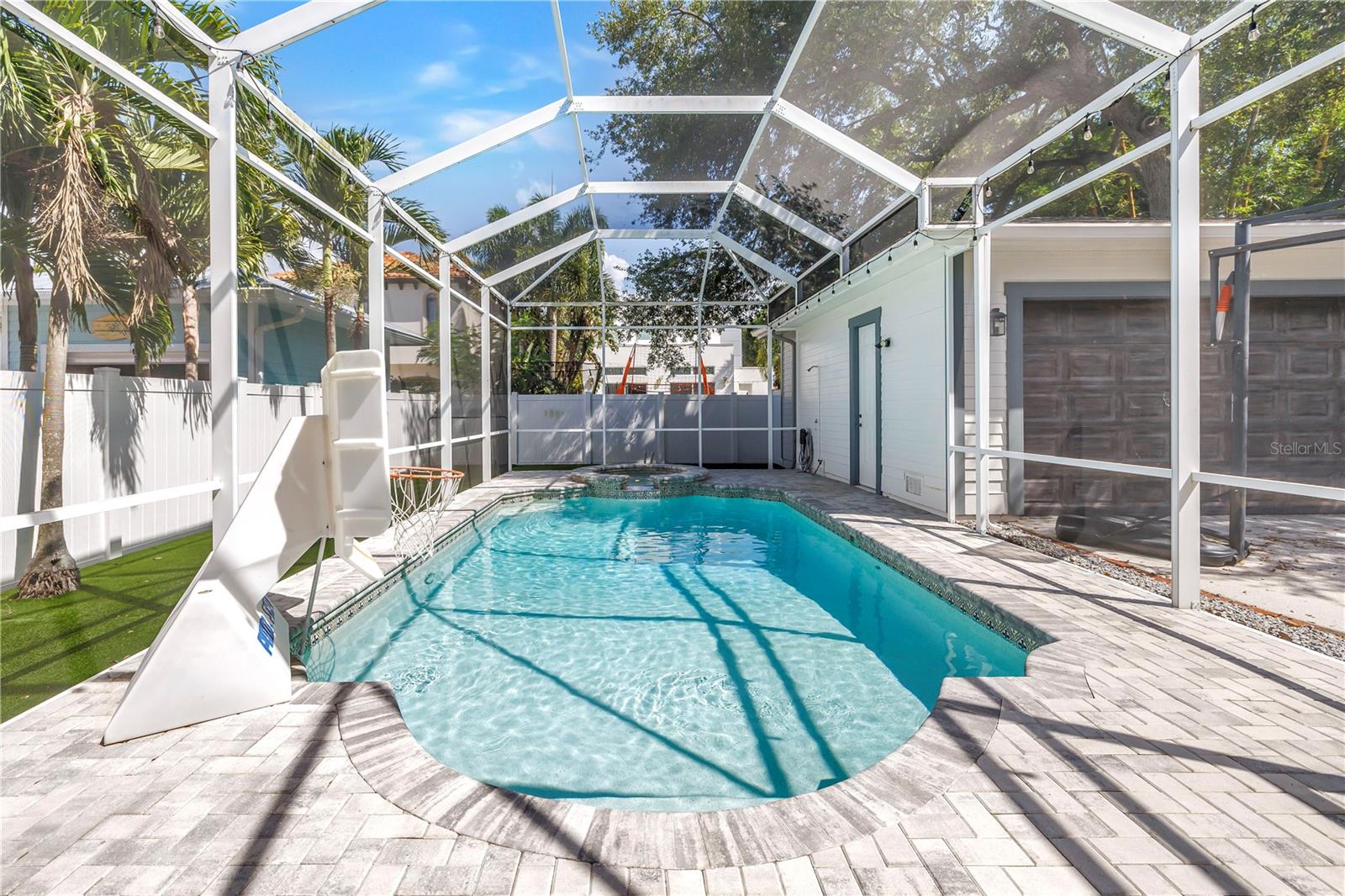 BROBSTON FENDIG & CO HALF WA - Residential