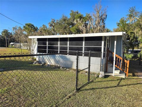 Tiny photo for 920 Cr 452a, Lake Panasoffkee, FL 33538 (MLS # OM715637)