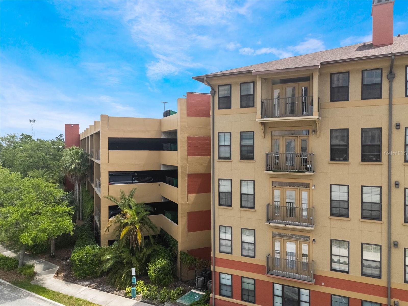 911 N ORANGE AVENUE 352