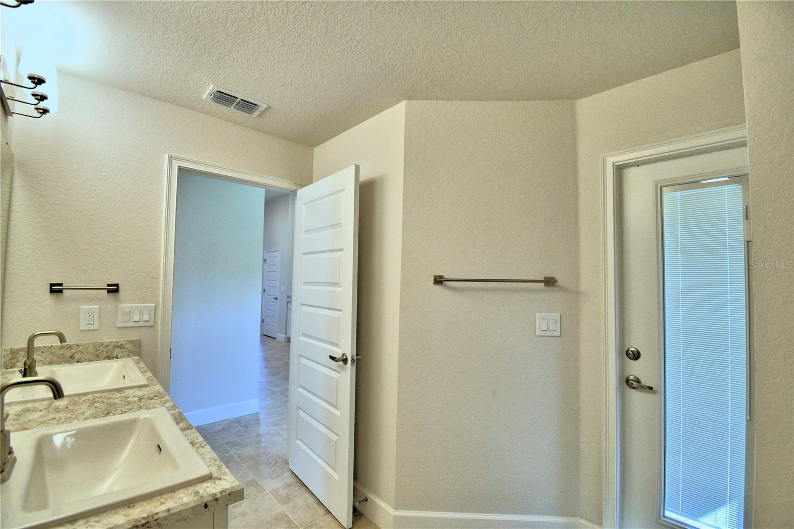 CADENCE CROSSING - Residential