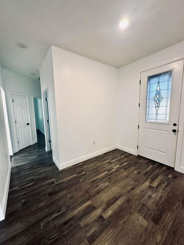 LAKE SIDE TERRACE - Residential