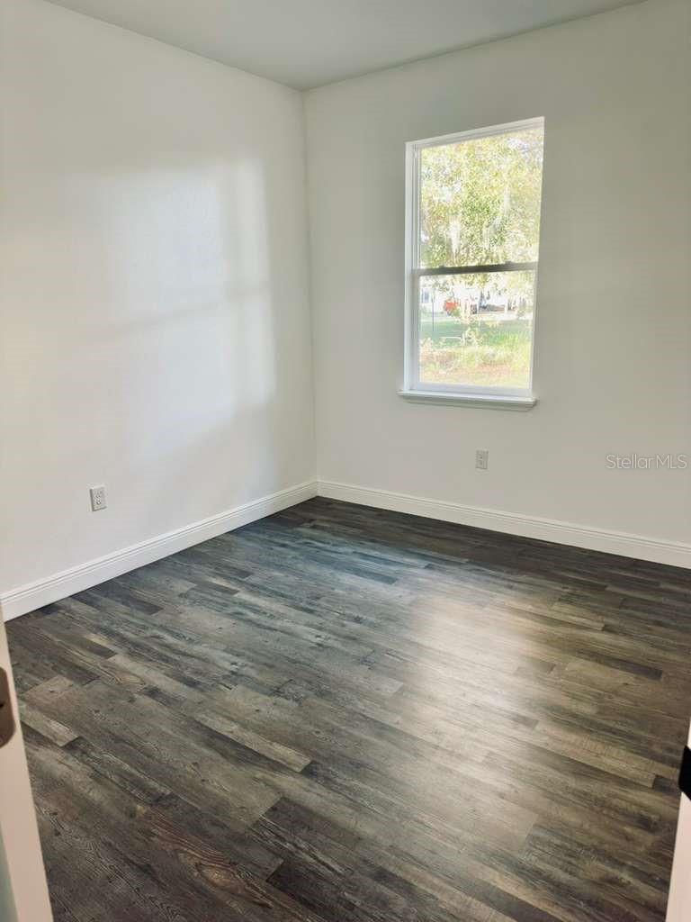 LAKE SIDE TERRACE - Residential