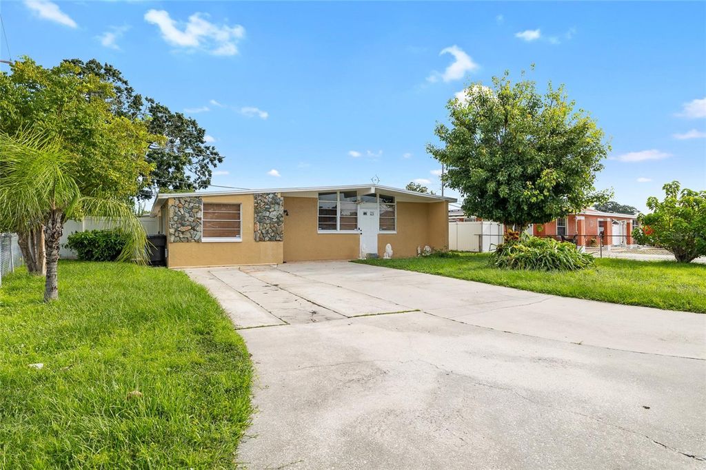 Photo of 4417 W Paris Street, Tampa, FL 33614 (MLS # TB8423593)