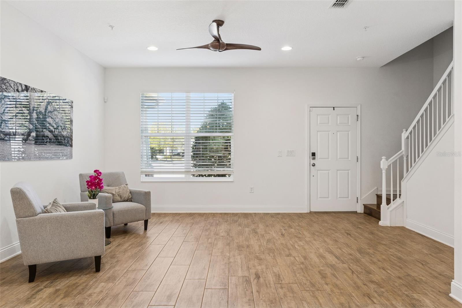 648 ORANGE BELT LOOP