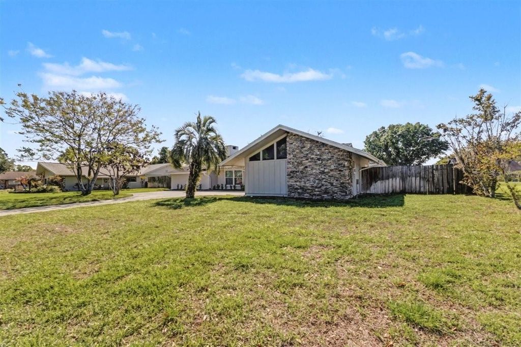 Photo of 1148 Lake Francis Drive, Apopka, FL 32712 (MLS # V4947896)