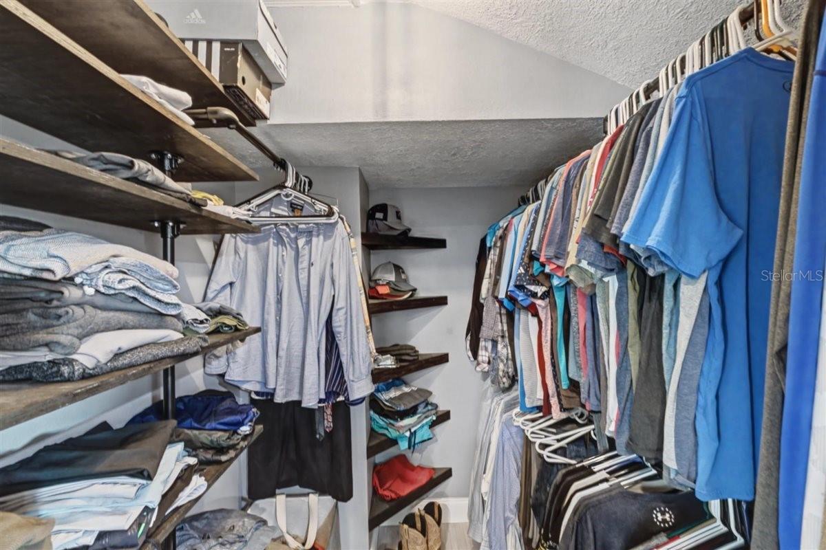 ERROL ESTATE - Residential