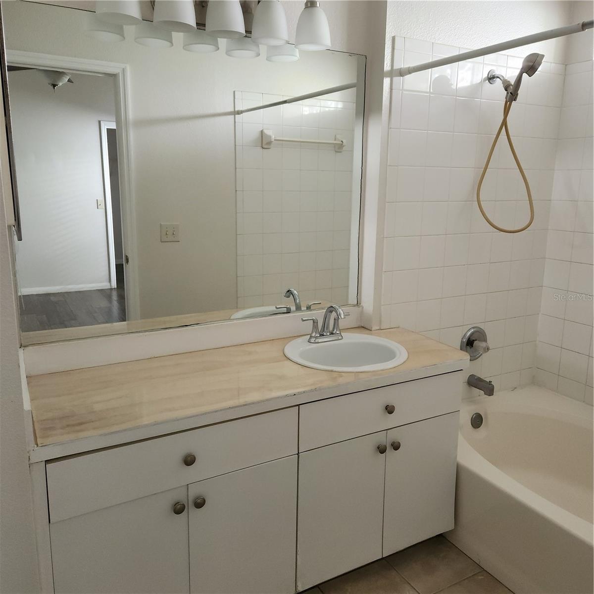 WESLEY POINTE PH 2 & 3 - Residential Lease