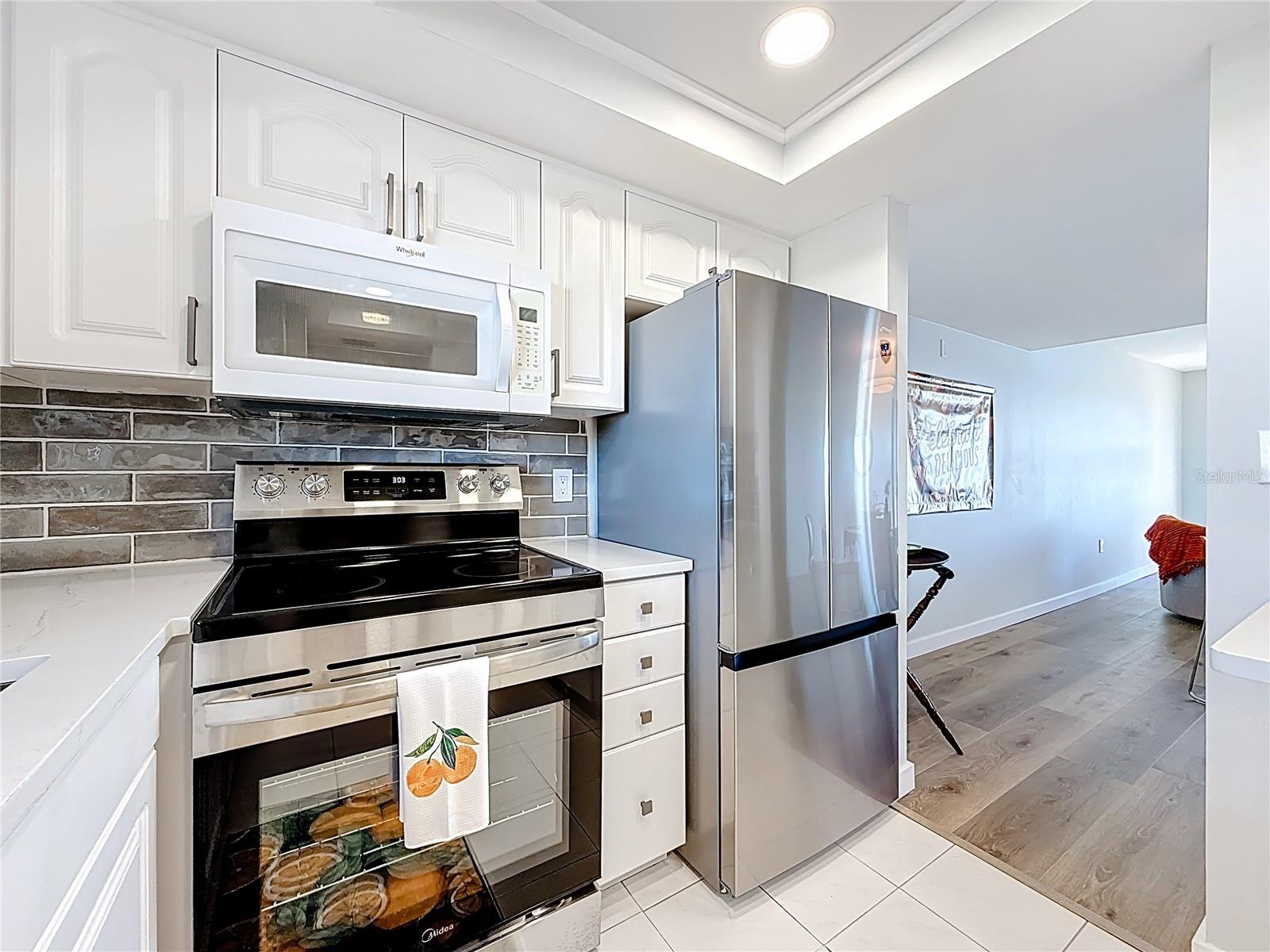 CHATEAU TOWER CONDO - Residential