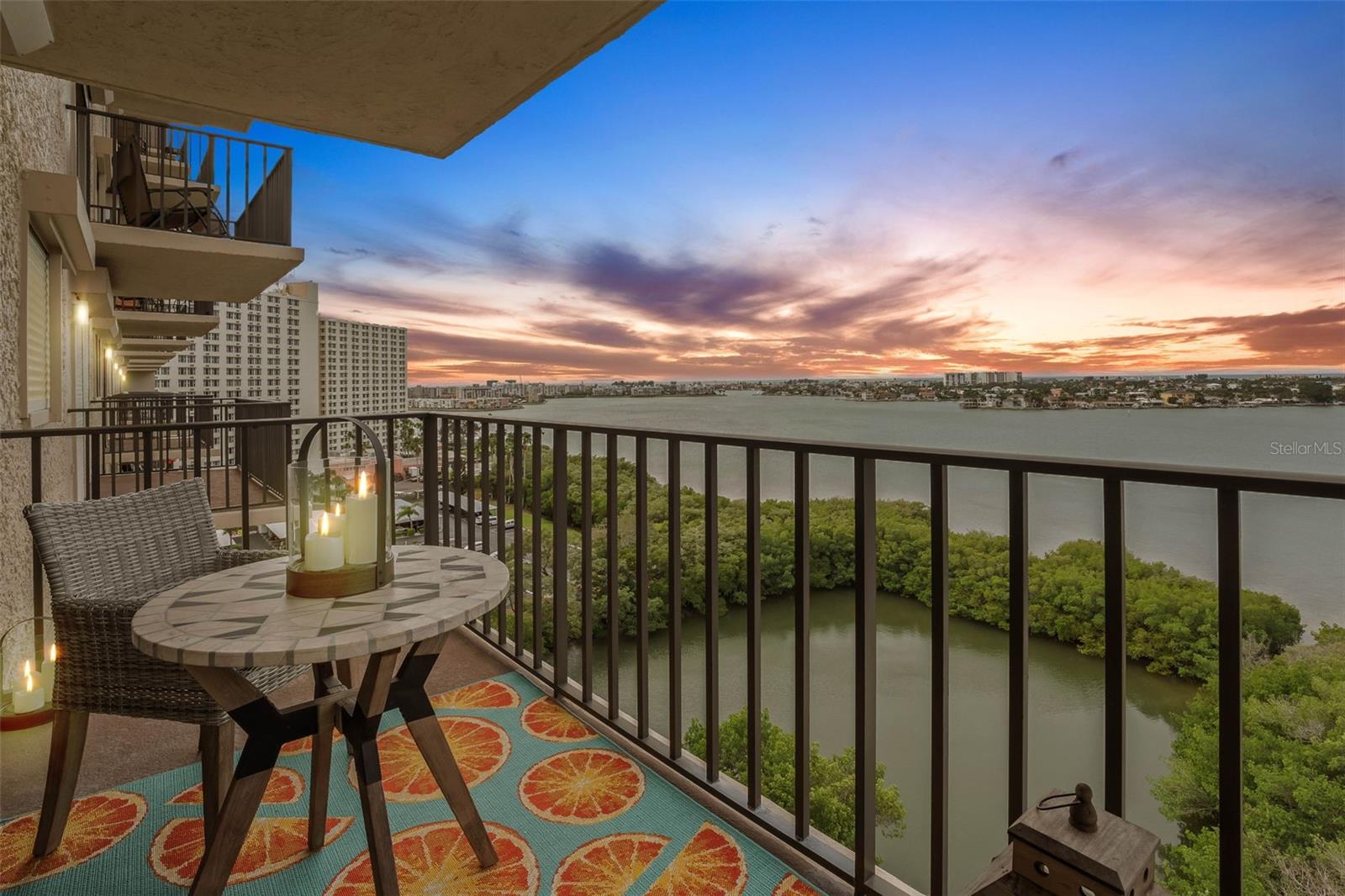 CHATEAU TOWER CONDO - Residential