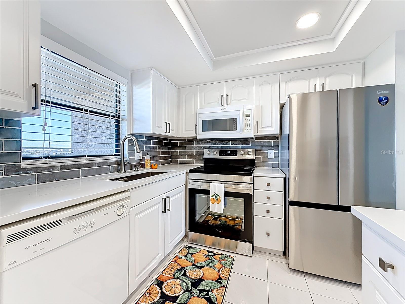 CHATEAU TOWER CONDO - Residential