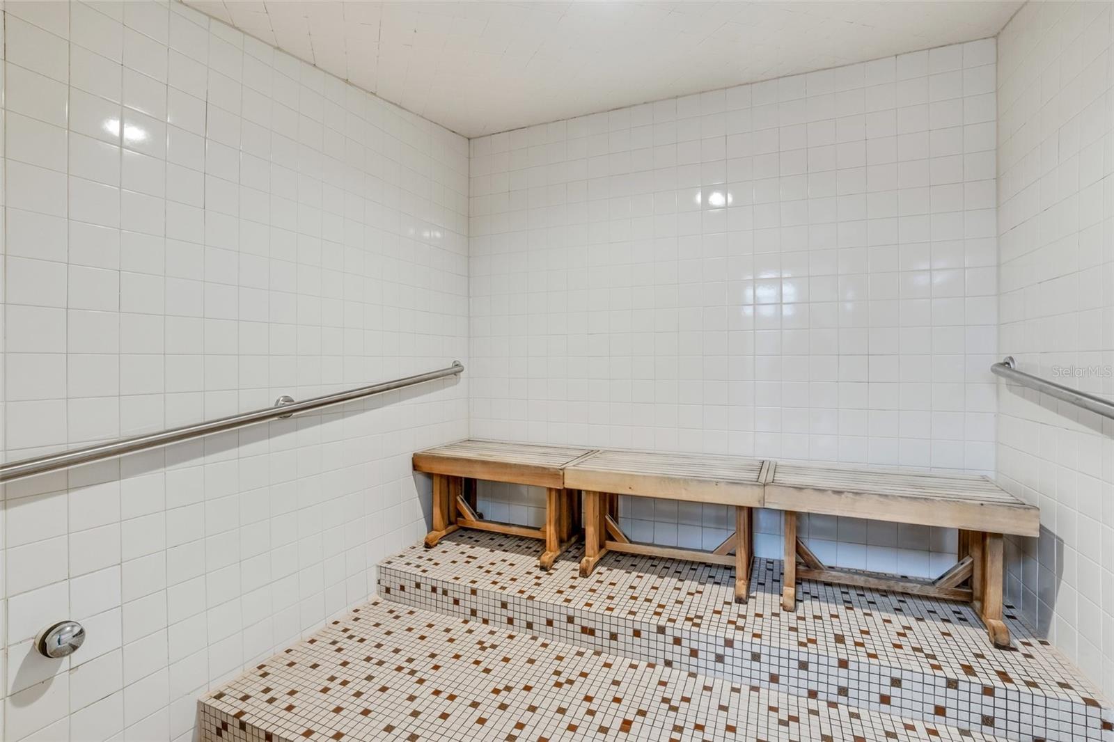 CHATEAU TOWER CONDO - Residential