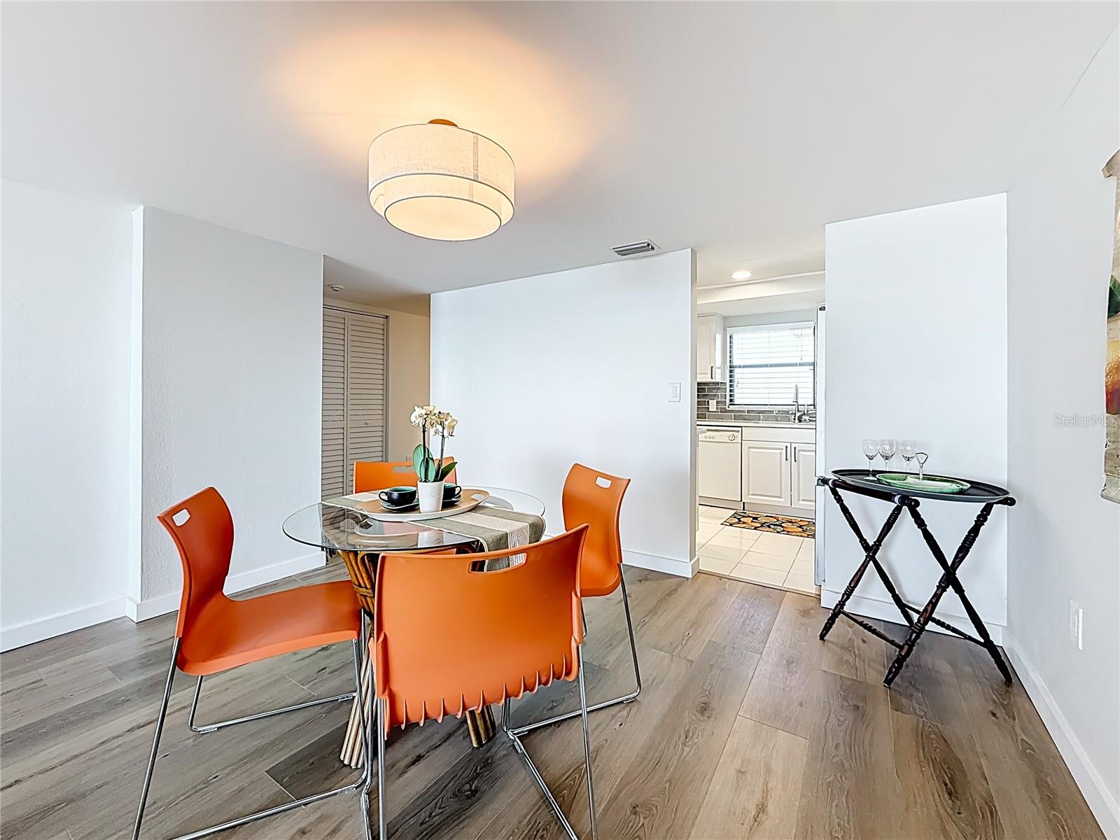 CHATEAU TOWER CONDO - Residential