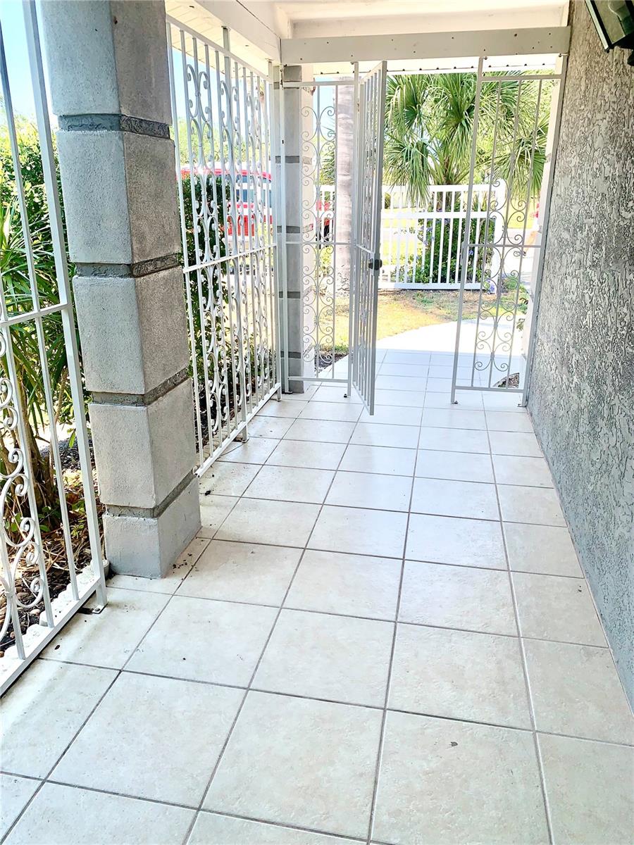 AQUALANE ESTATES 1ST - Residential Lease