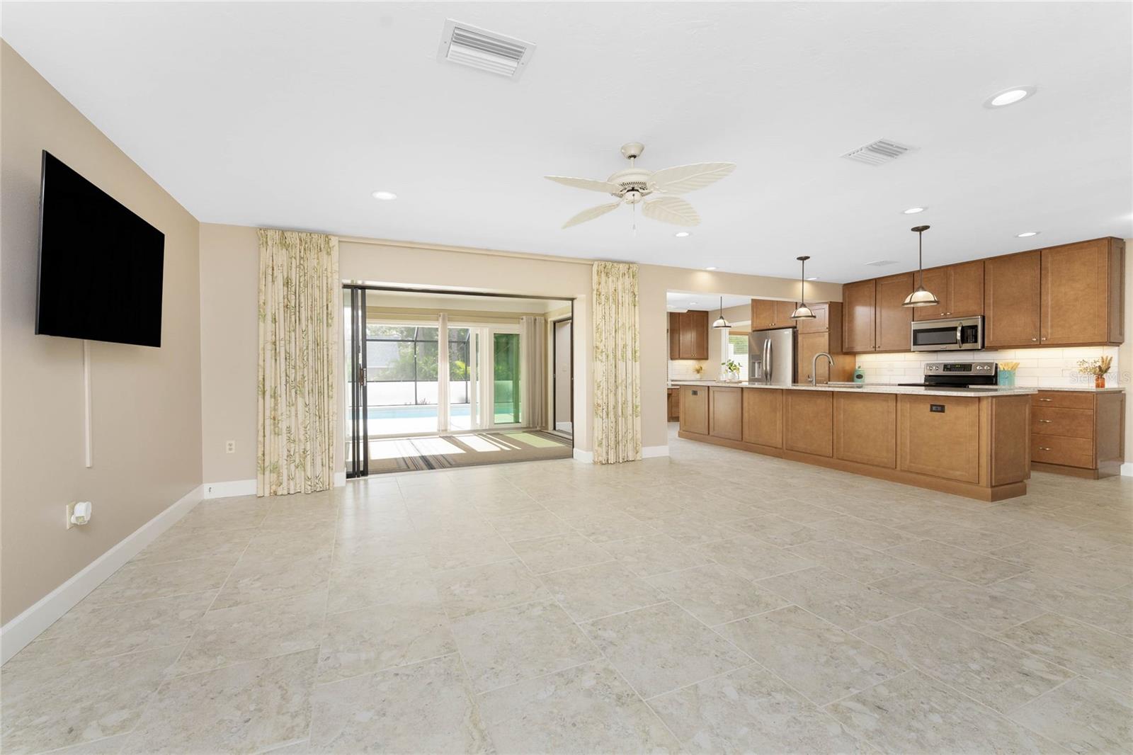 ENGLEWOOD ISLES SUB - Residential