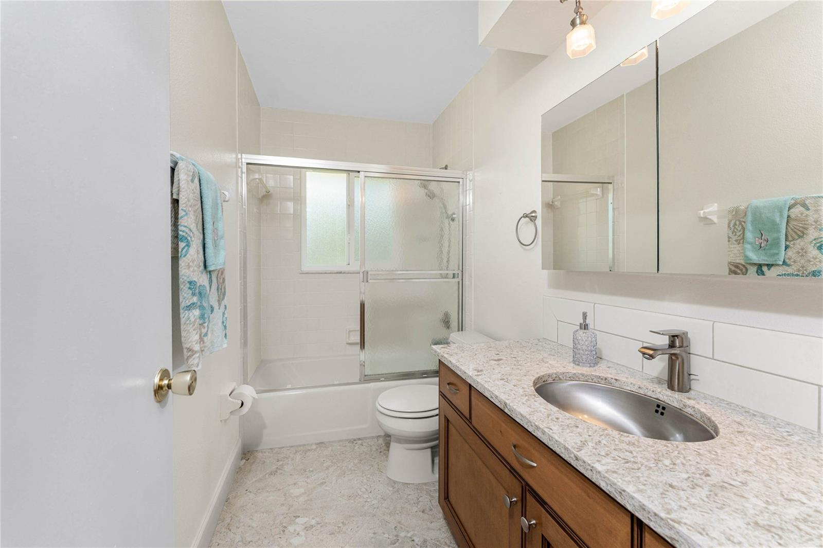 ENGLEWOOD ISLES SUB - Residential