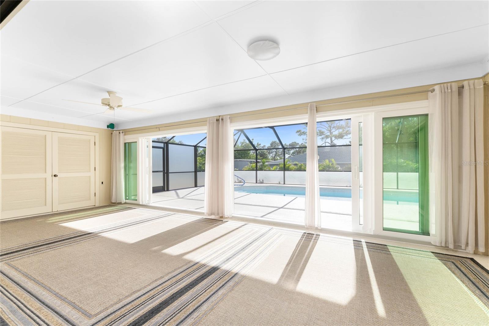 ENGLEWOOD ISLES SUB - Residential