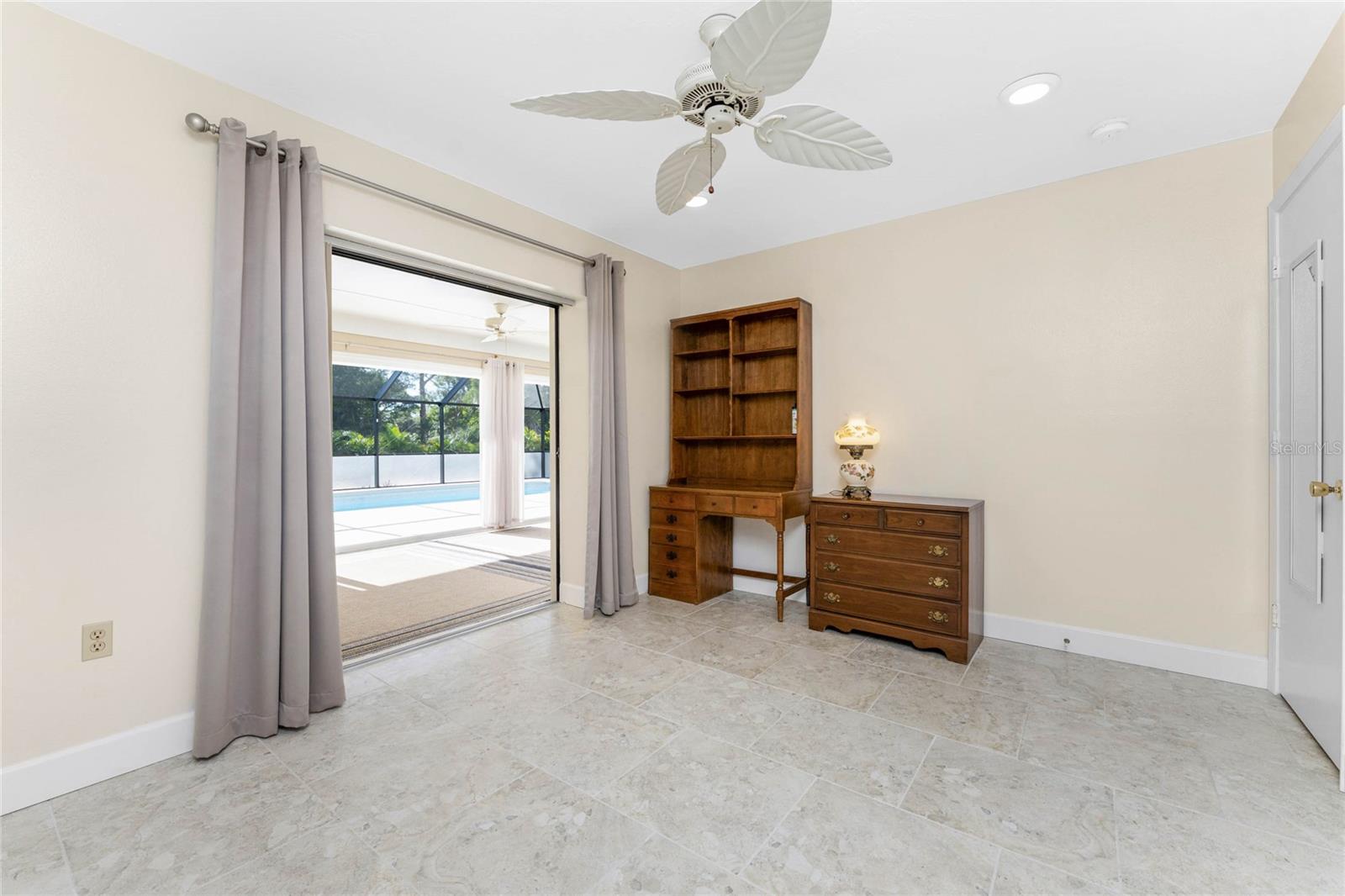 ENGLEWOOD ISLES SUB - Residential