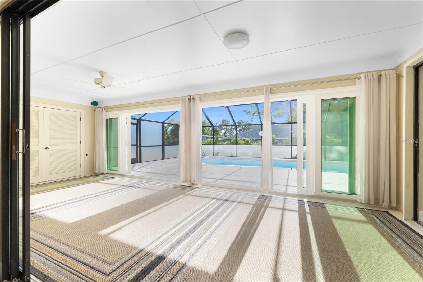 ENGLEWOOD ISLES SUB - Residential