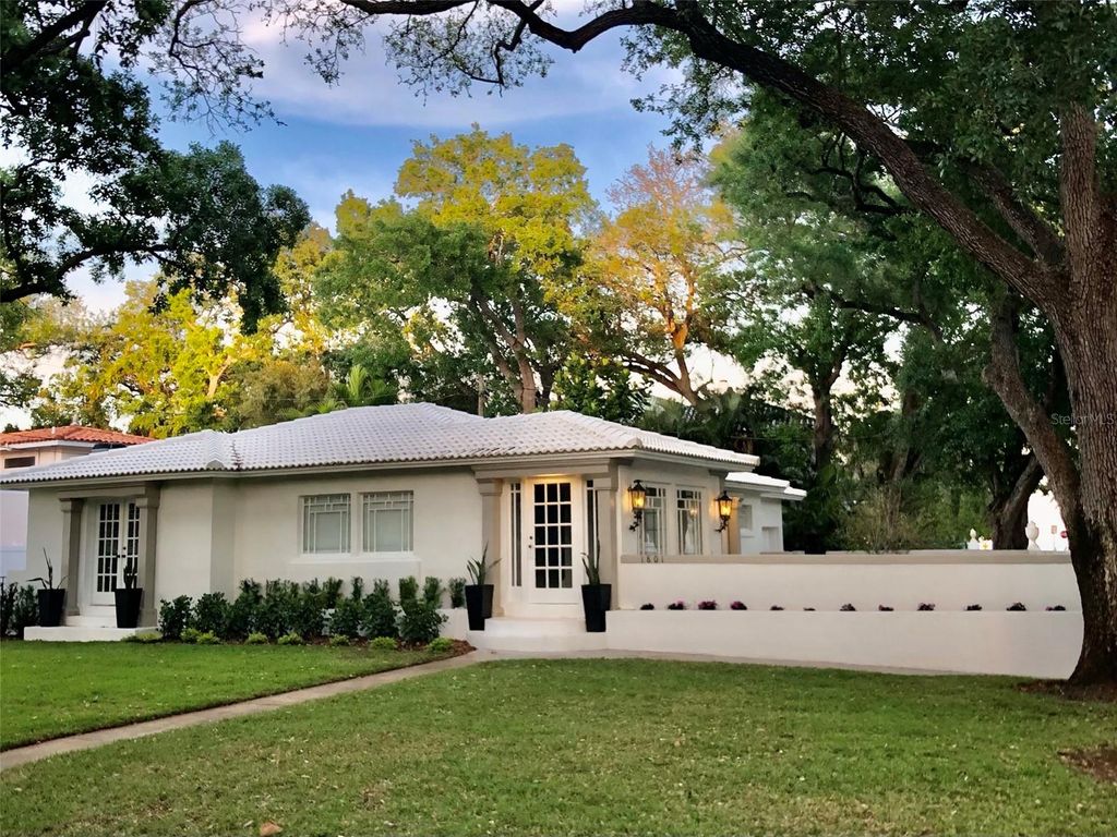 Photo of 1801 Beach Drive NE, St Petersburg, FL 33704 (MLS # TB8458116)