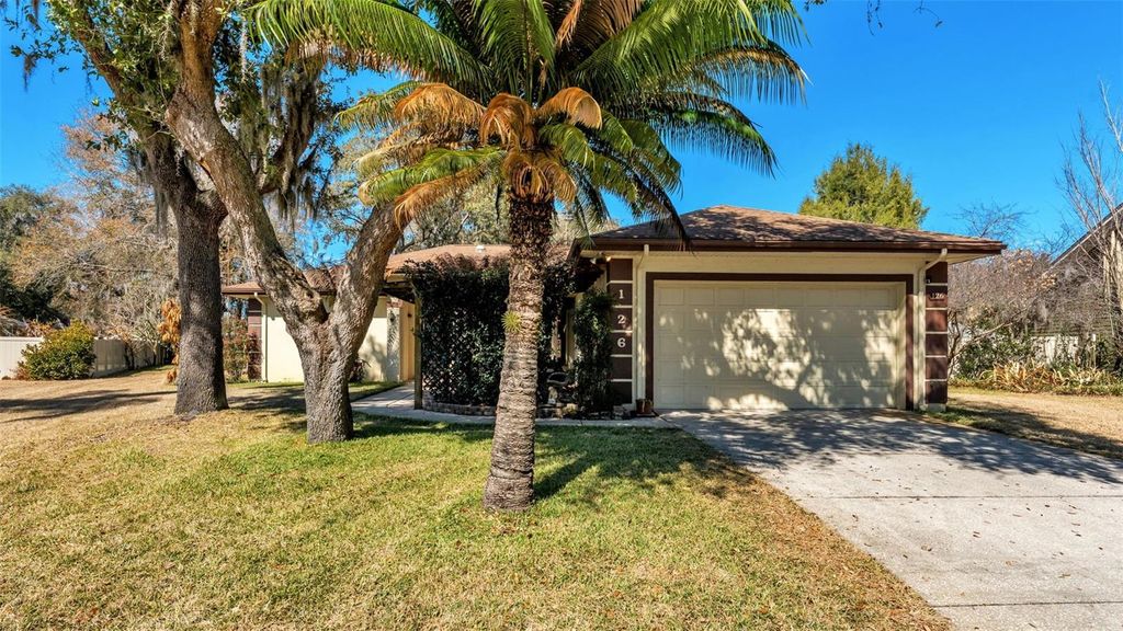 Photo of 126 Homewood Drive, Winter Haven, FL 33880 (MLS # L4959293)