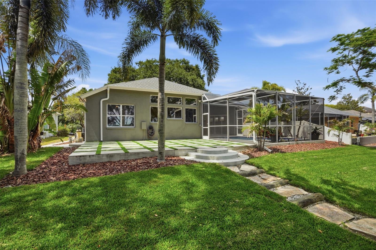 RIVER WATCH - Residential