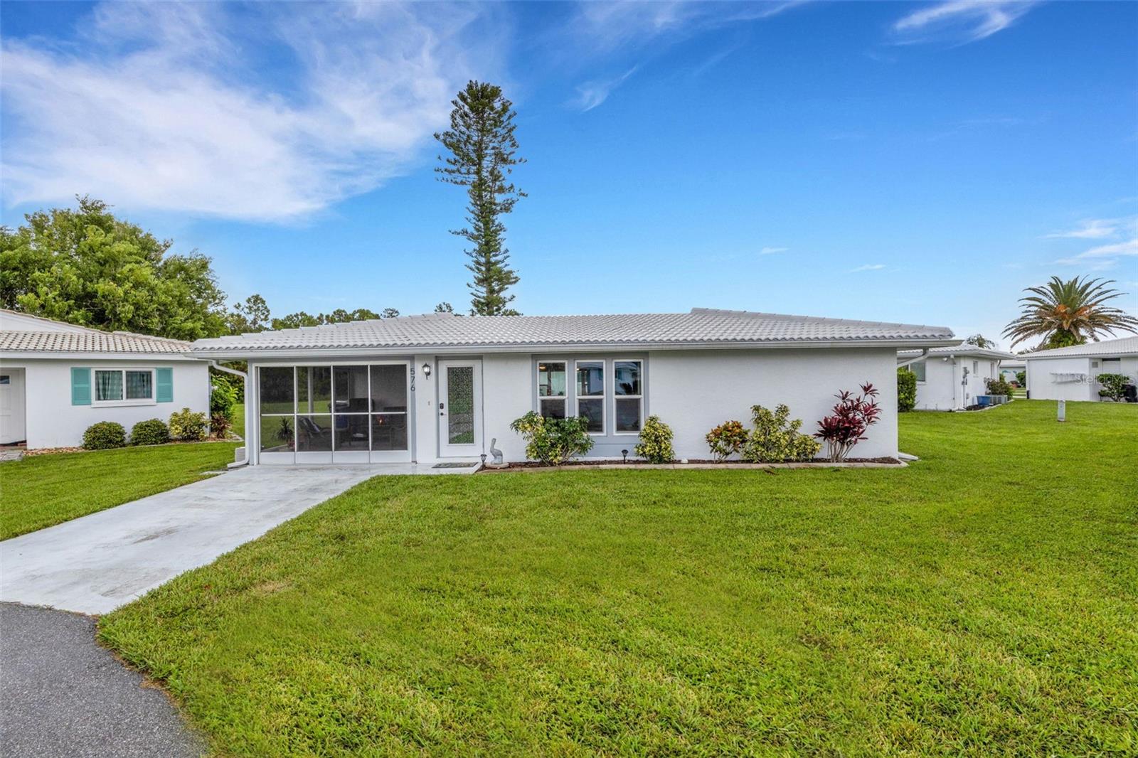 576 CIRCLEWOOD DRIVE R-3