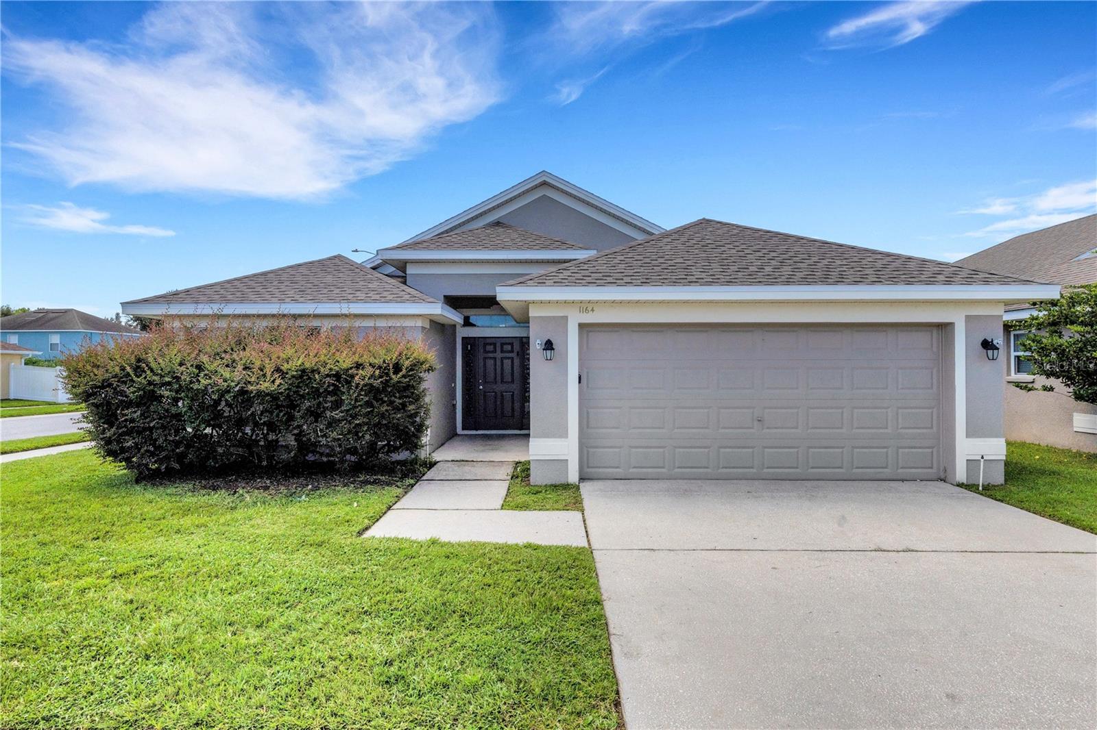 .Come see this nice three bedroom two bath home in Berley Ridge. Easy access to 1-4 for commuters to both Orlando and Tampa. New roof in 2025 and ac and water heater updated in 2017. New carpet in bedrooms and tile in kitchen.