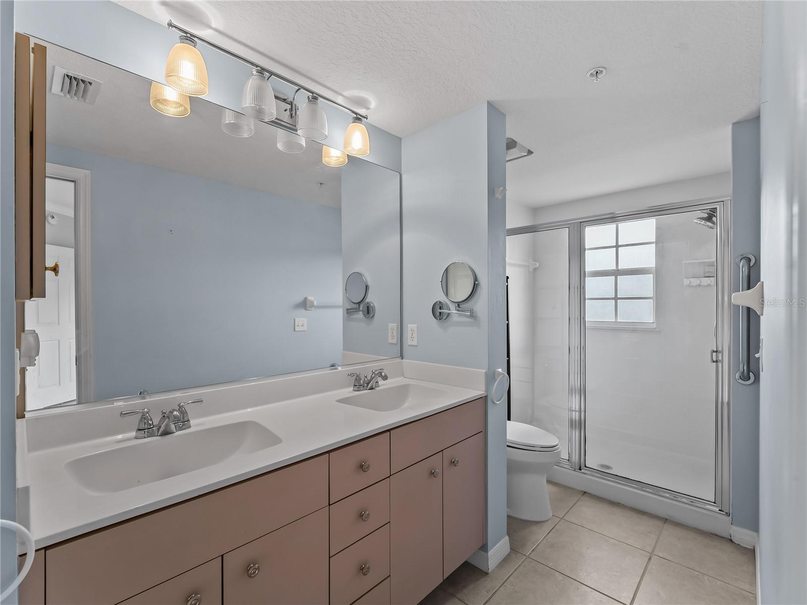 WEST LAKE GARDENS ST ANDREWS PARK - Residential