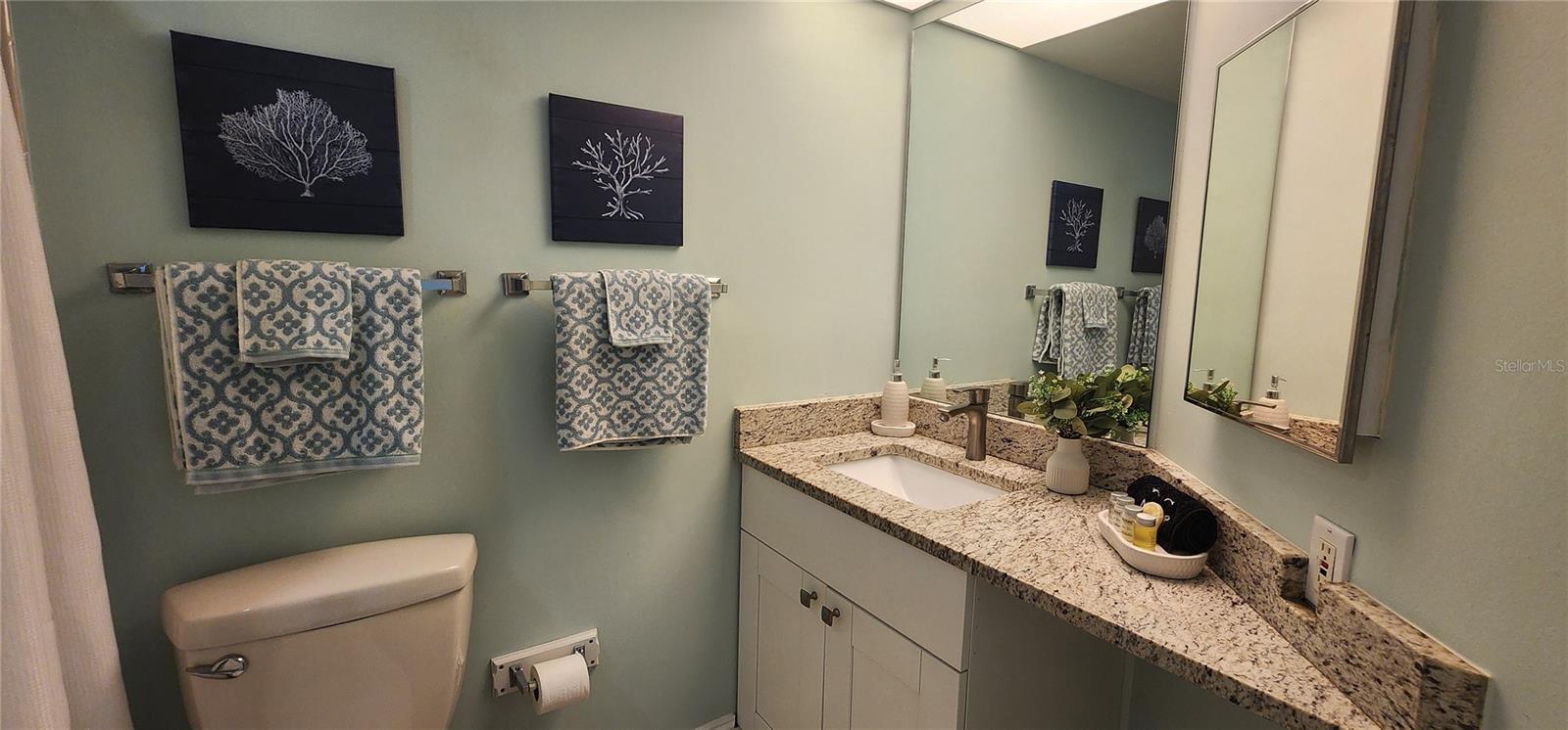 WANDER RESIDENCES OF TIERRA VERDE - Residential Lease