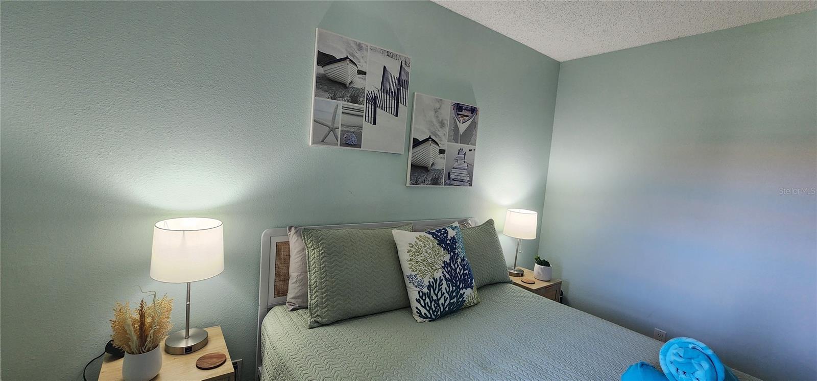 WANDER RESIDENCES OF TIERRA VERDE - Residential Lease