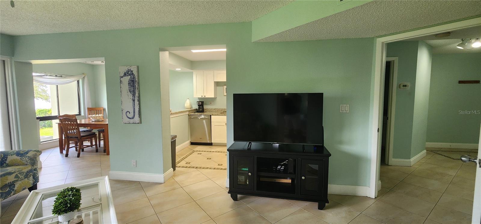 WANDER RESIDENCES OF TIERRA VERDE - Residential Lease