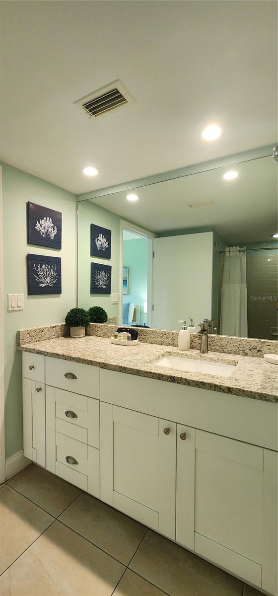 WANDER RESIDENCES OF TIERRA VERDE - Residential Lease