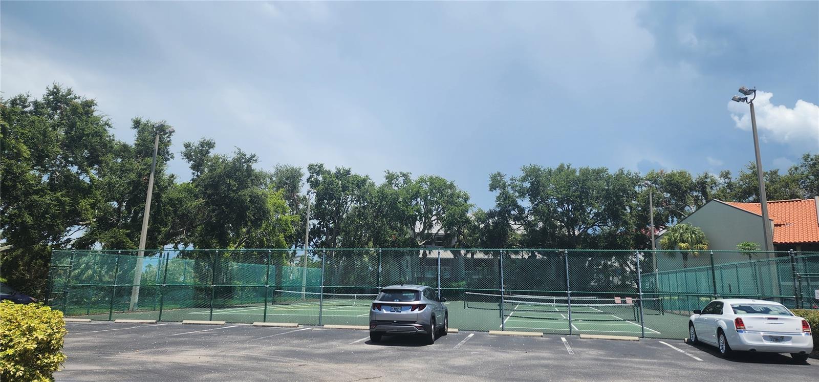 WANDER RESIDENCES OF TIERRA VERDE - Residential Lease