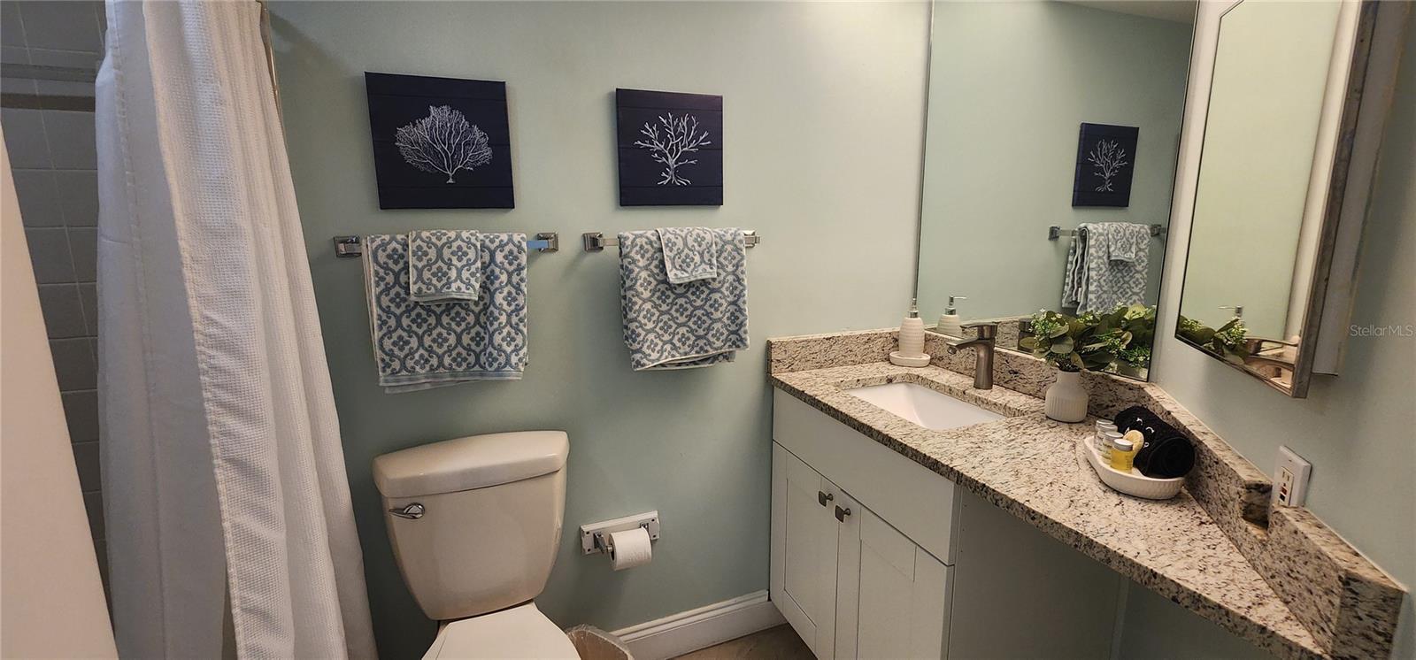 WANDER RESIDENCES OF TIERRA VERDE - Residential Lease