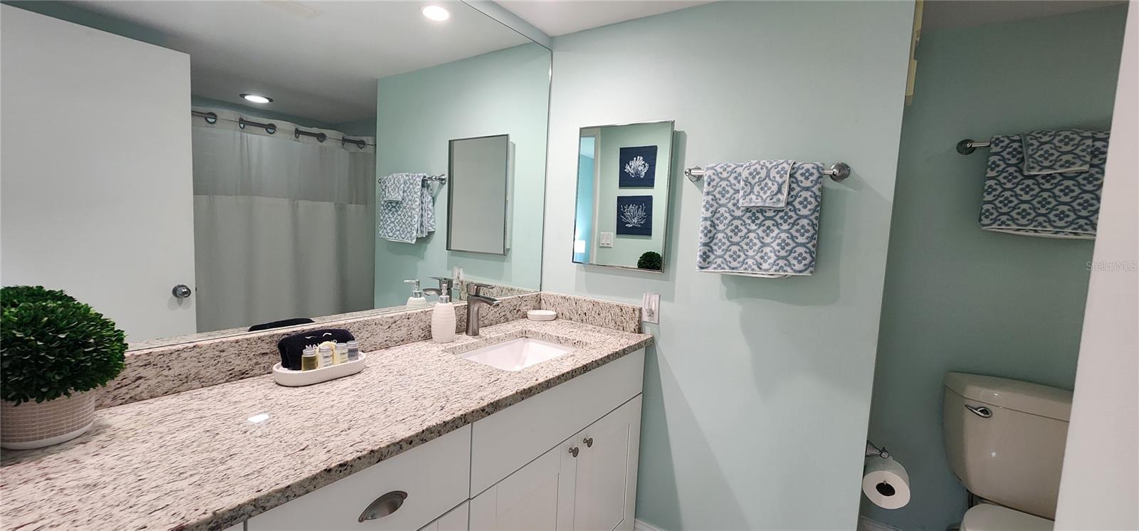 WANDER RESIDENCES OF TIERRA VERDE - Residential Lease