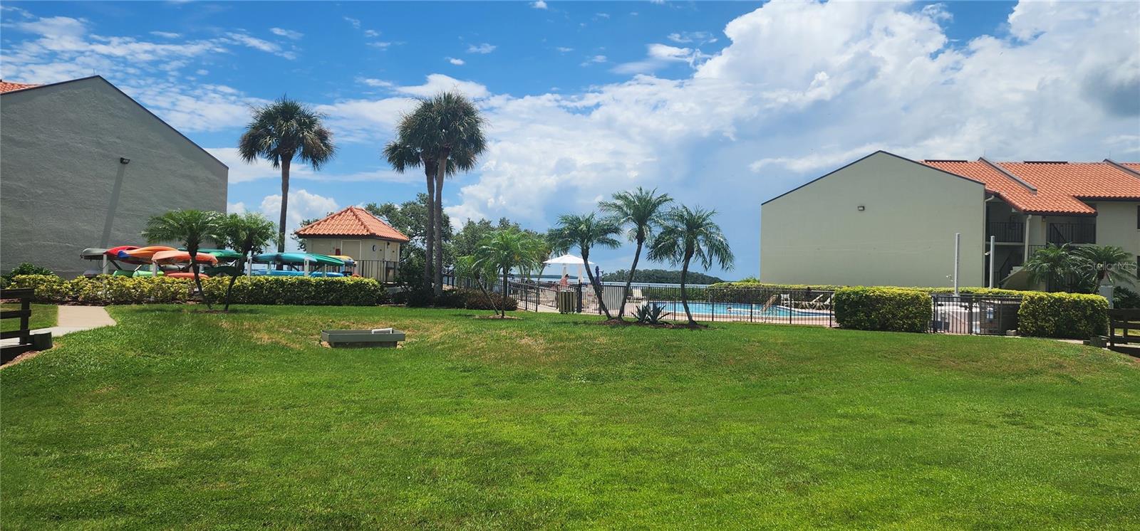 WANDER RESIDENCES OF TIERRA VERDE - Residential Lease