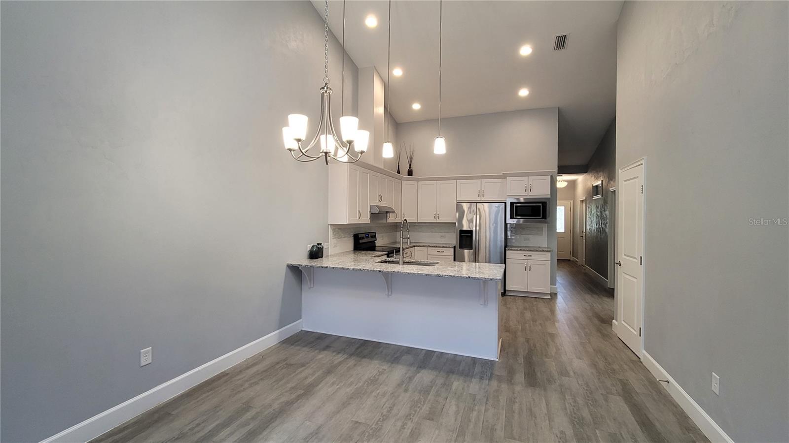 VILLAS OF WEST END UNIT B PH 1 - Residential Lease